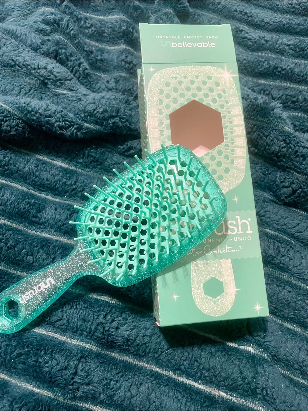 Straight Hair Shampoo & Conditioner Set with Unbrush Detangling Brush - Teal - Picture 5 of 5